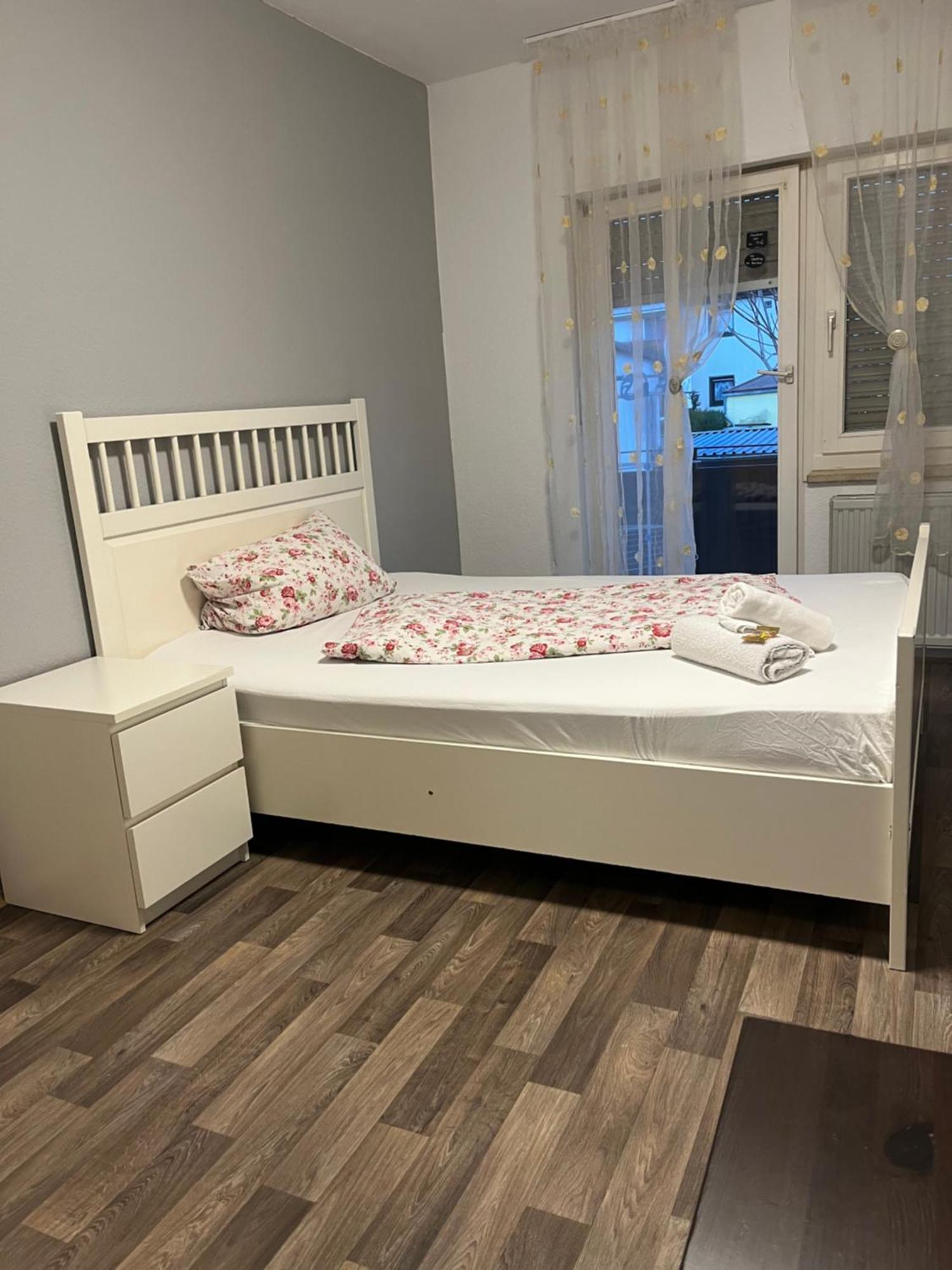 Ferienwohnung Schwetzingen Eksteriør bilde